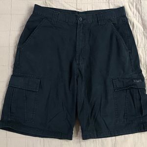 Men’s Wrangler Cargo shorts. Sz. 33